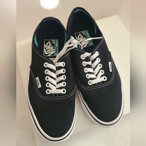 Vans ComfyCush Authentic shoes in black canvas with white details